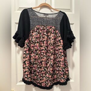 Umgee Linen Blend Raw Edge Tunic Black Ruffled Sleeves Sheer Back